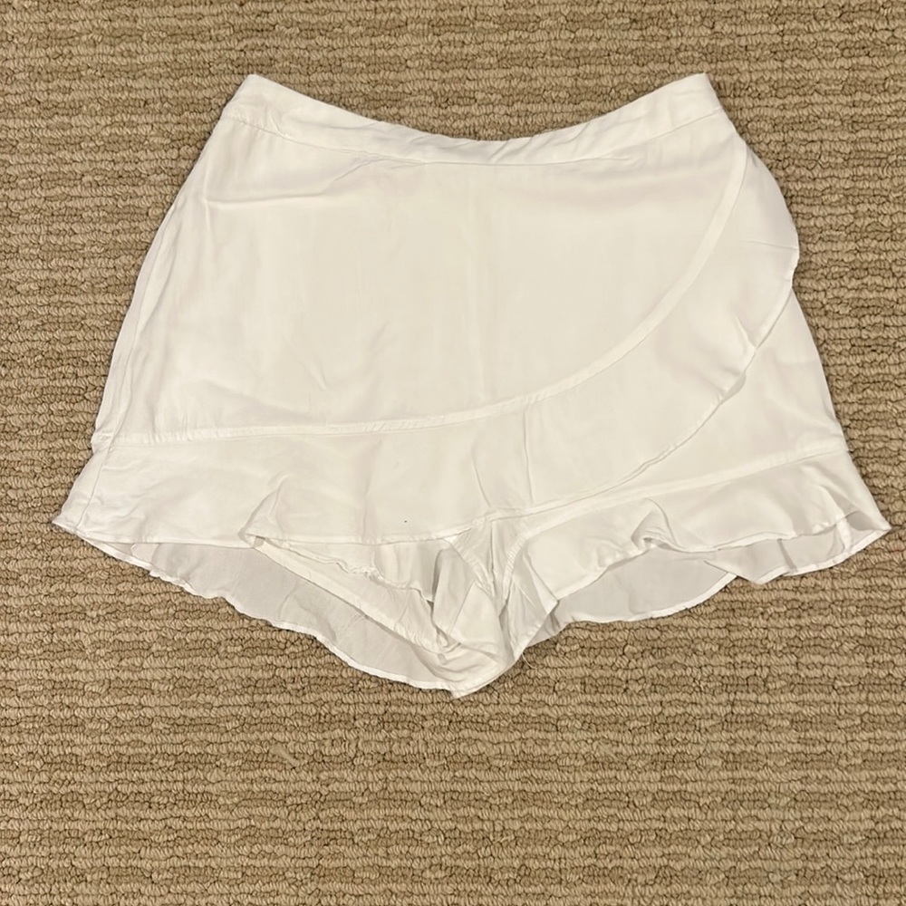 white ruffled skort